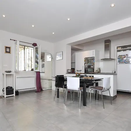 Appartement Gorgeous In Saint-jeannet With Kitchen