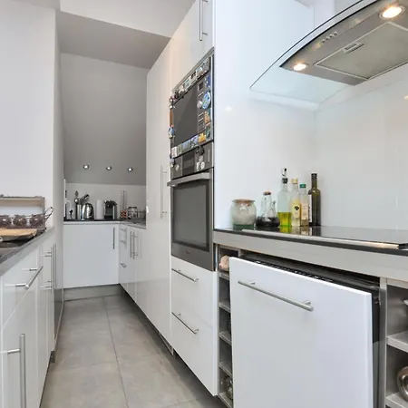 Gorgeous In Saint-jeannet With Kitchen Appartement *